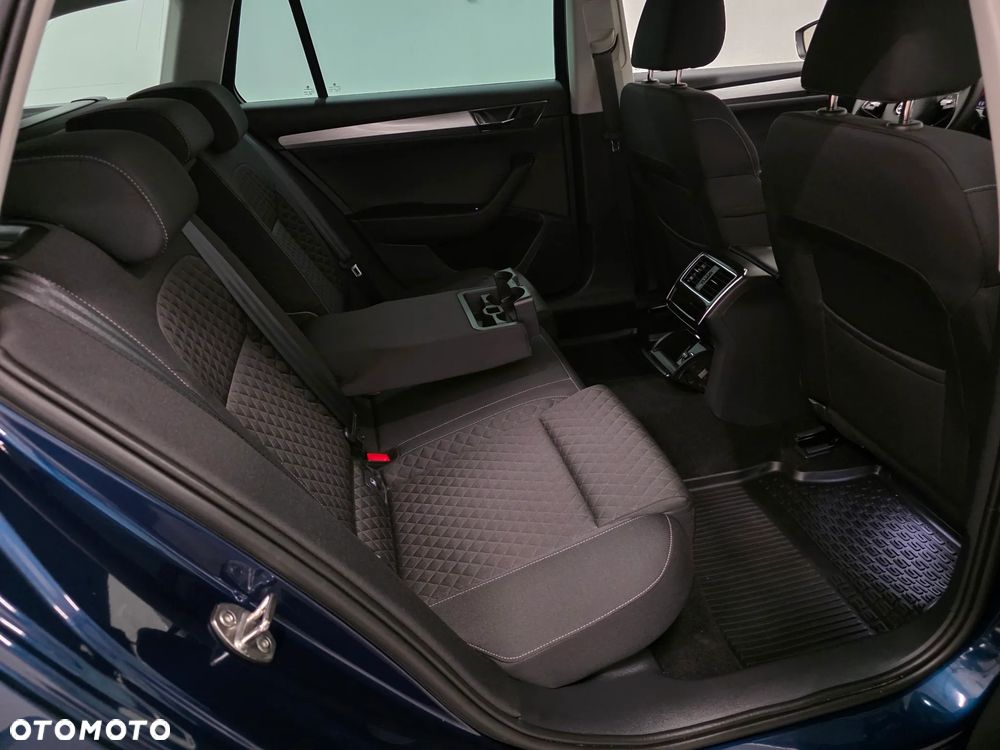 Skoda Superb 2.0 TDI SCR Style DSG - 19