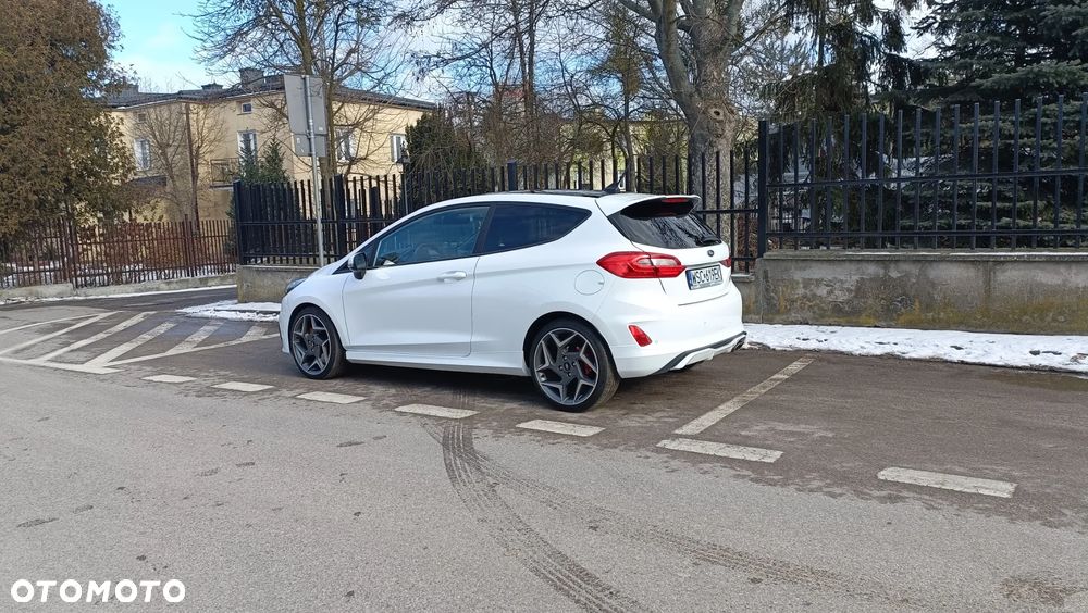 Ford Fiesta - 4