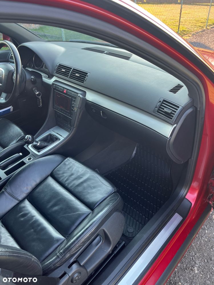 Audi A4 Avant 2.0 TDI - 24