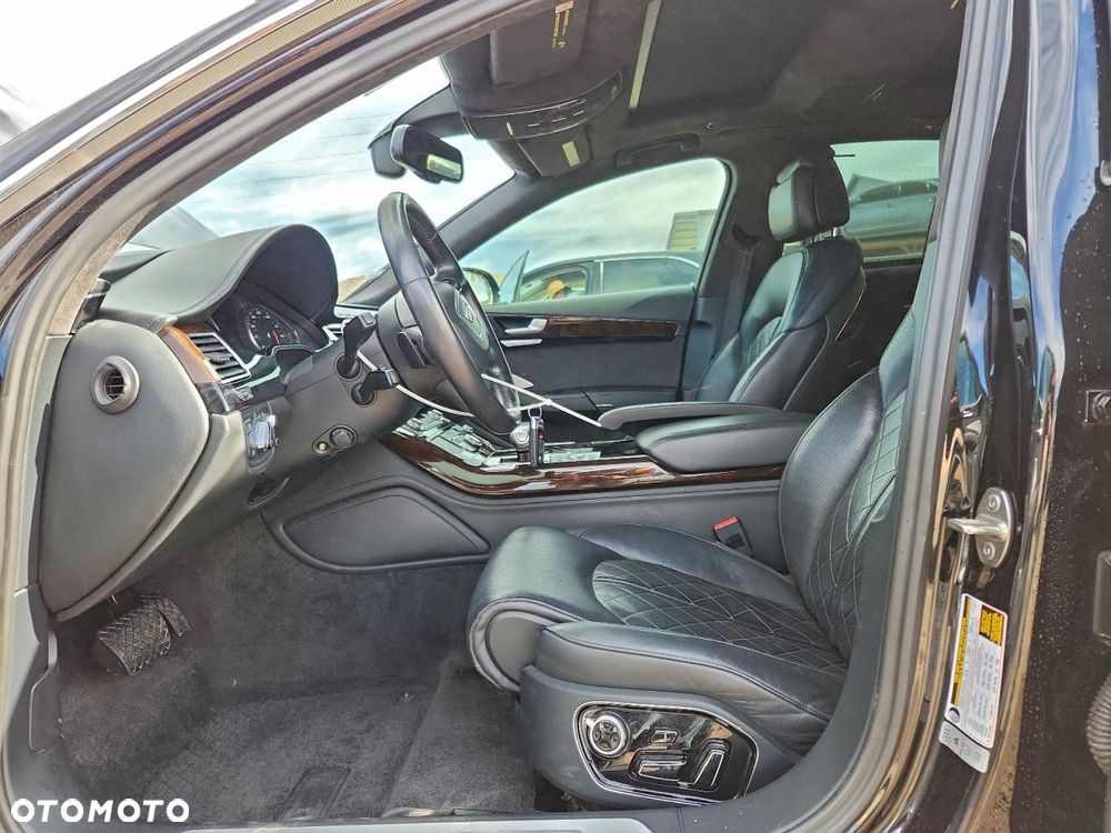 Audi A8 - 8