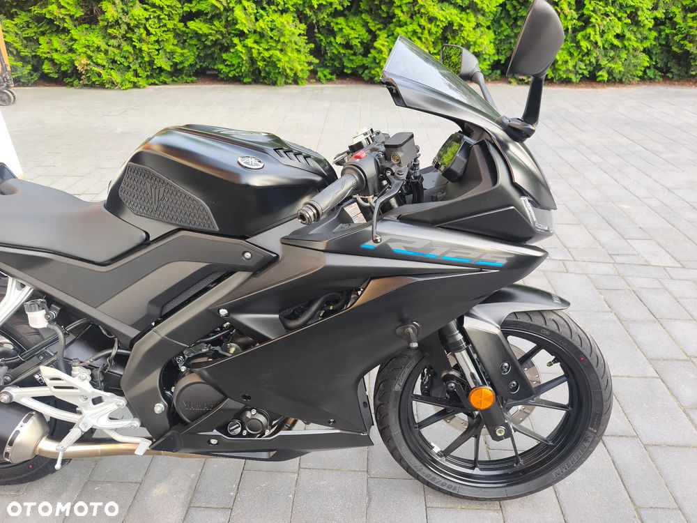 Yamaha YZF - 11