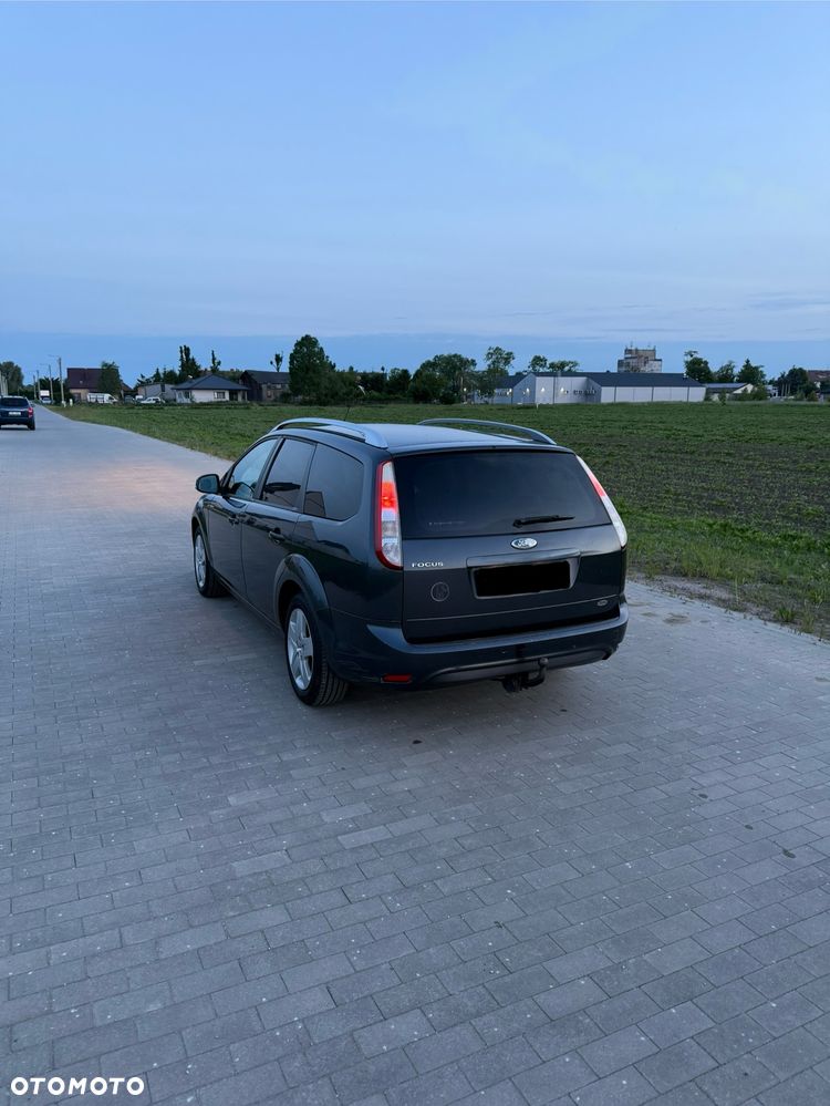 Ford Focus 1.6 Trend - 13