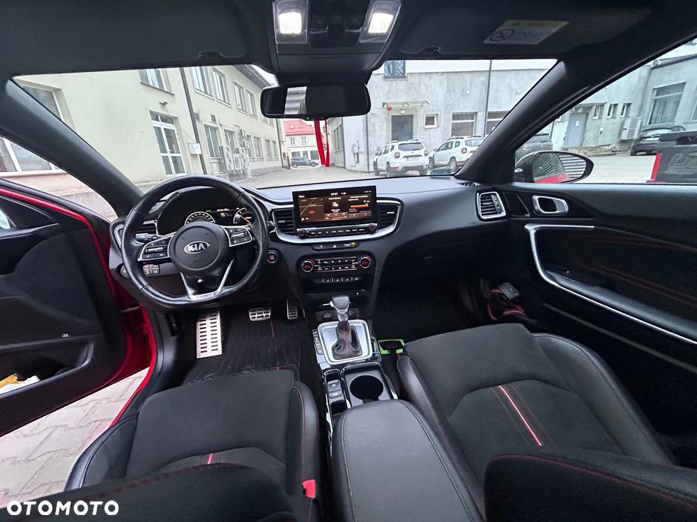 Kia ProCeed 1.6 T-GDI GT DCT - 14