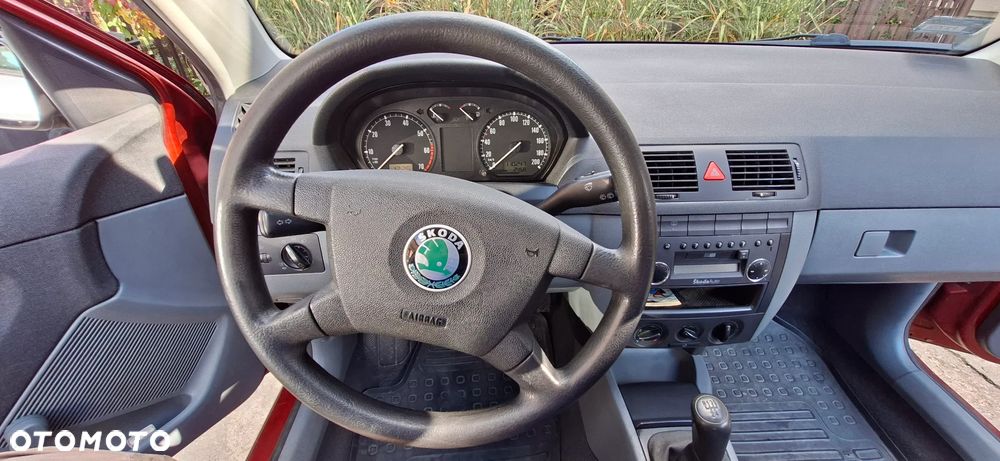 Skoda Fabia - 10