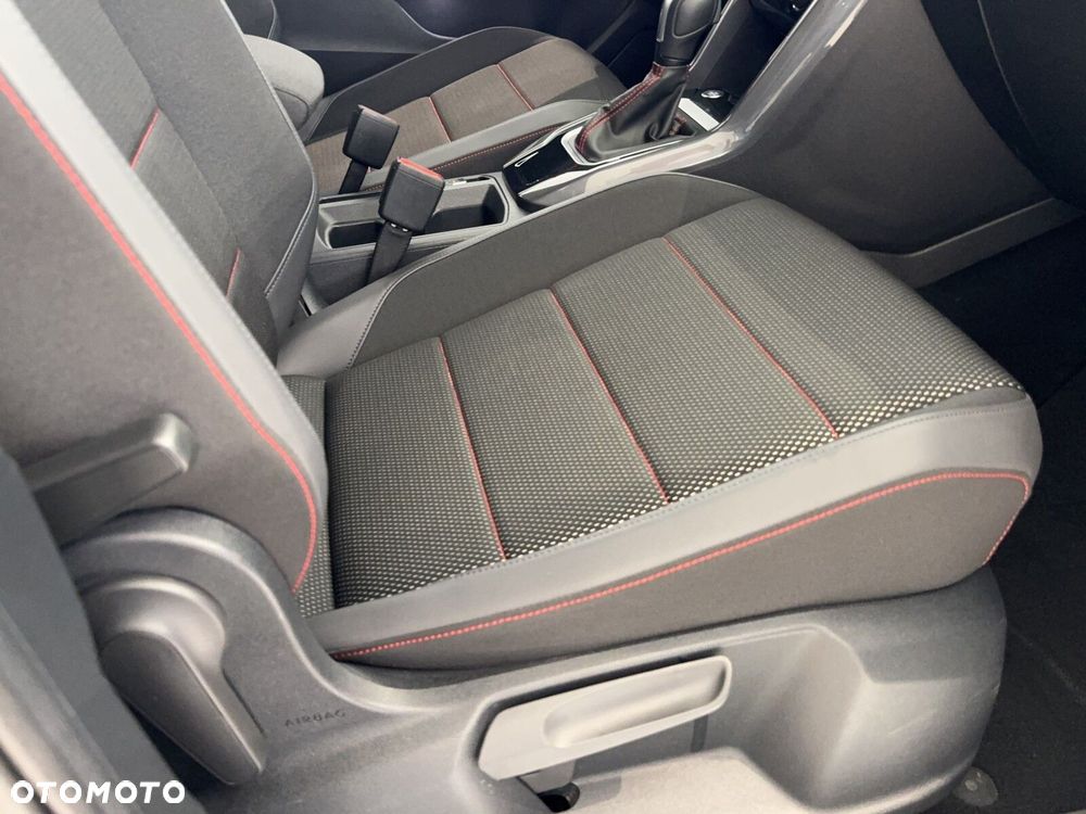 Volkswagen T-Roc - 15