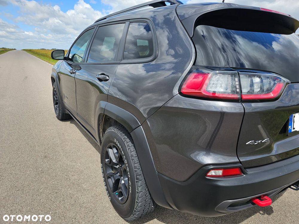 Jeep Cherokee - 14