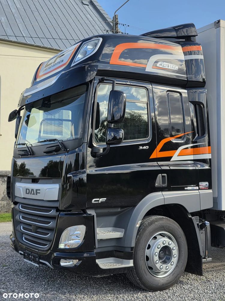 DAF CF 340 / E6 / 23 EUROPALETY / SILNIK 10 837 cm3 / IZOTERMA / NOWE TACHO G2V2 /  WINDA/ NOWE OPONY / DO KWIATÓW  / 2020ROK / RETARDER / SPROWADZONY / JAK NOWY / KLIMA POSTOJOWA / OGRZEWANA IZOTERMA - 14