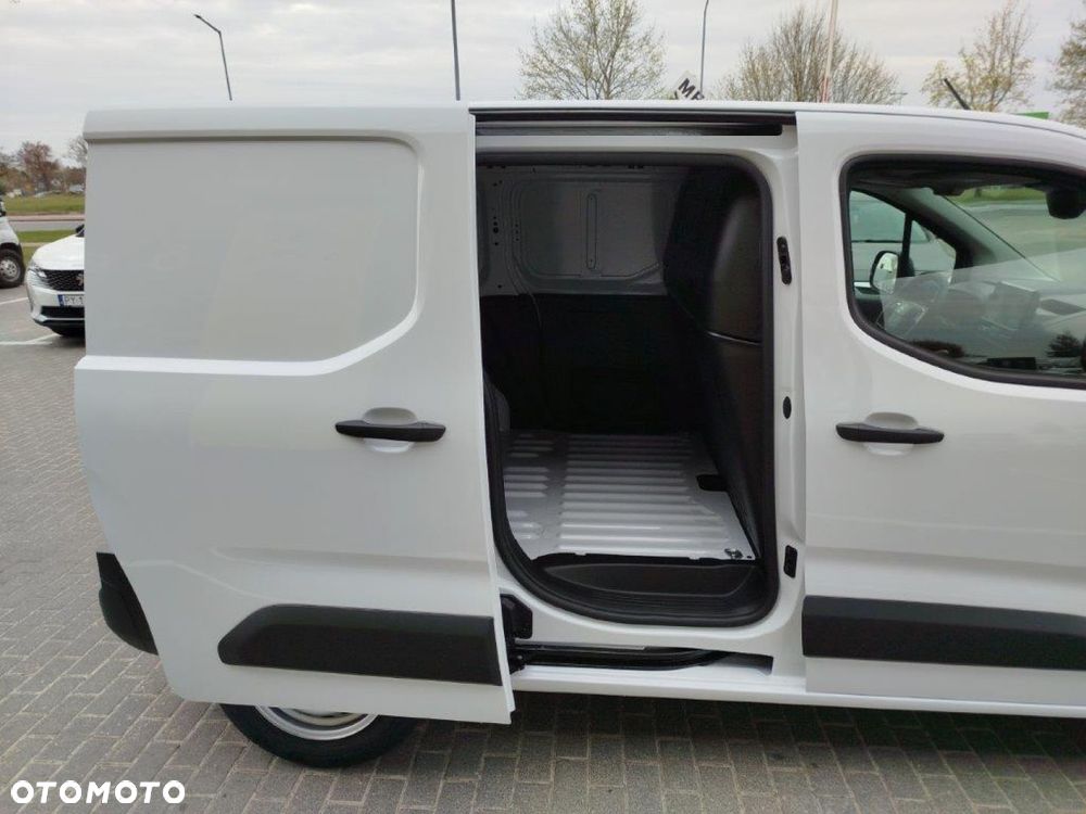 Opel COMBO - 13