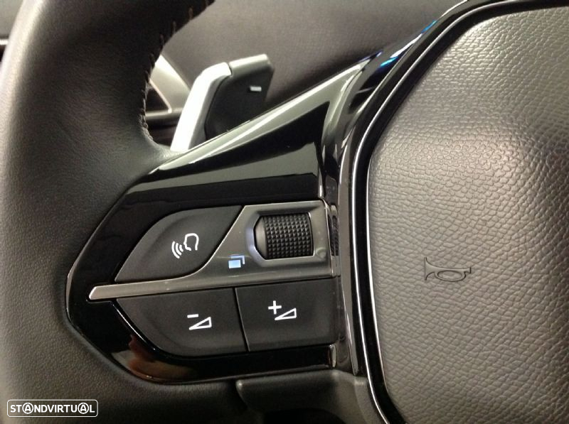 Peugeot 3008 1.6 Hybrid Allure Pack e-EAT8 - 51