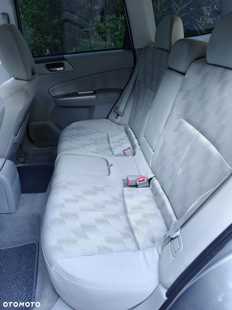 Subaru Forester 2.0 XA TRE - 8
