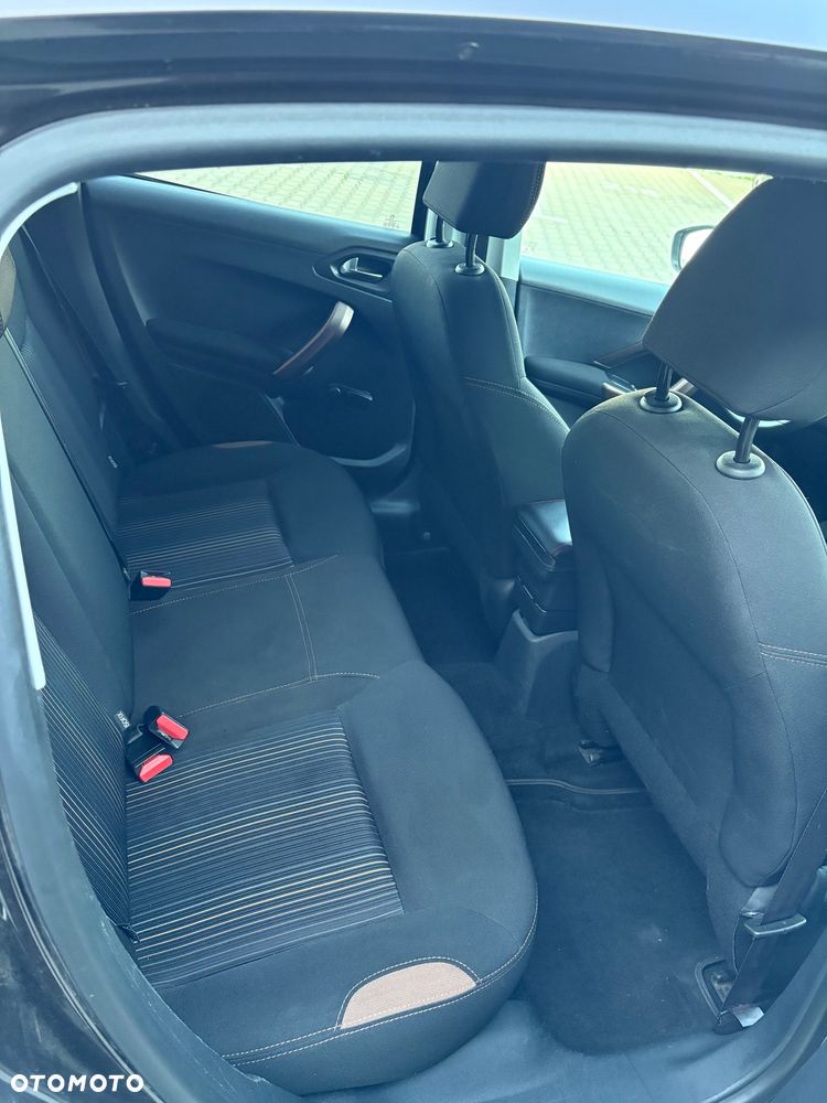 Peugeot 208 1.2 PureTech Style - 16