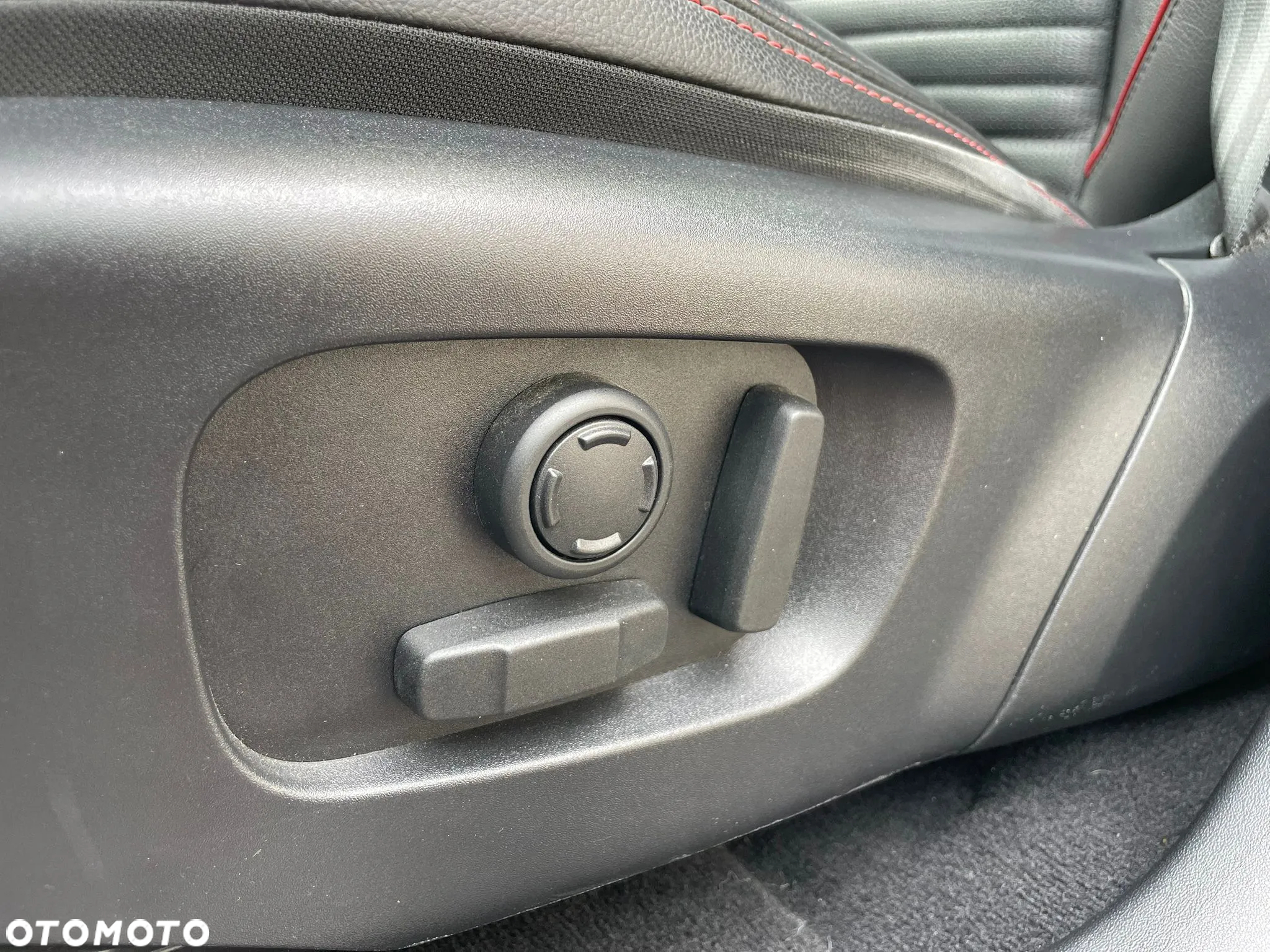 Land Rover Discovery Sport - 34