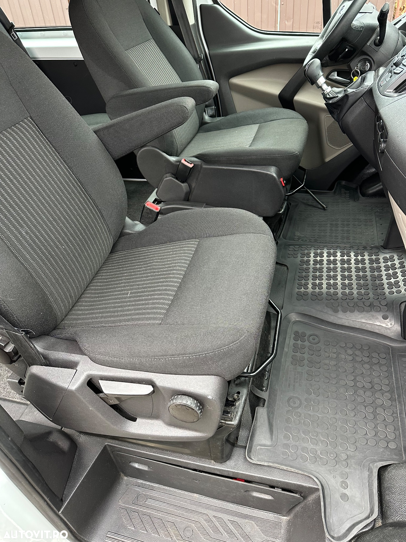 Ford Transit Custom 300 L2H2 VA Trend - 11