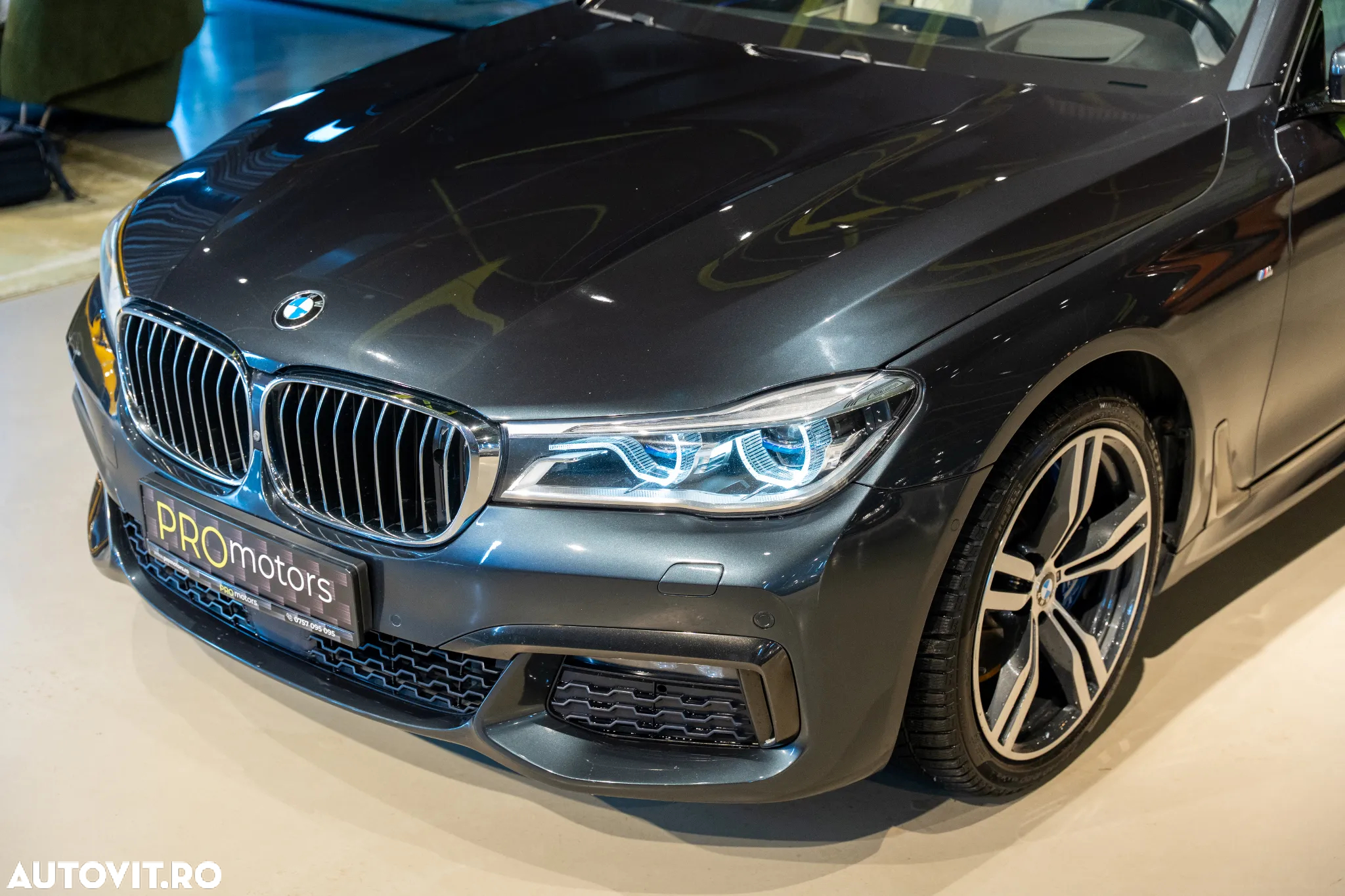 BMW Seria 7 750d xDrive - 29