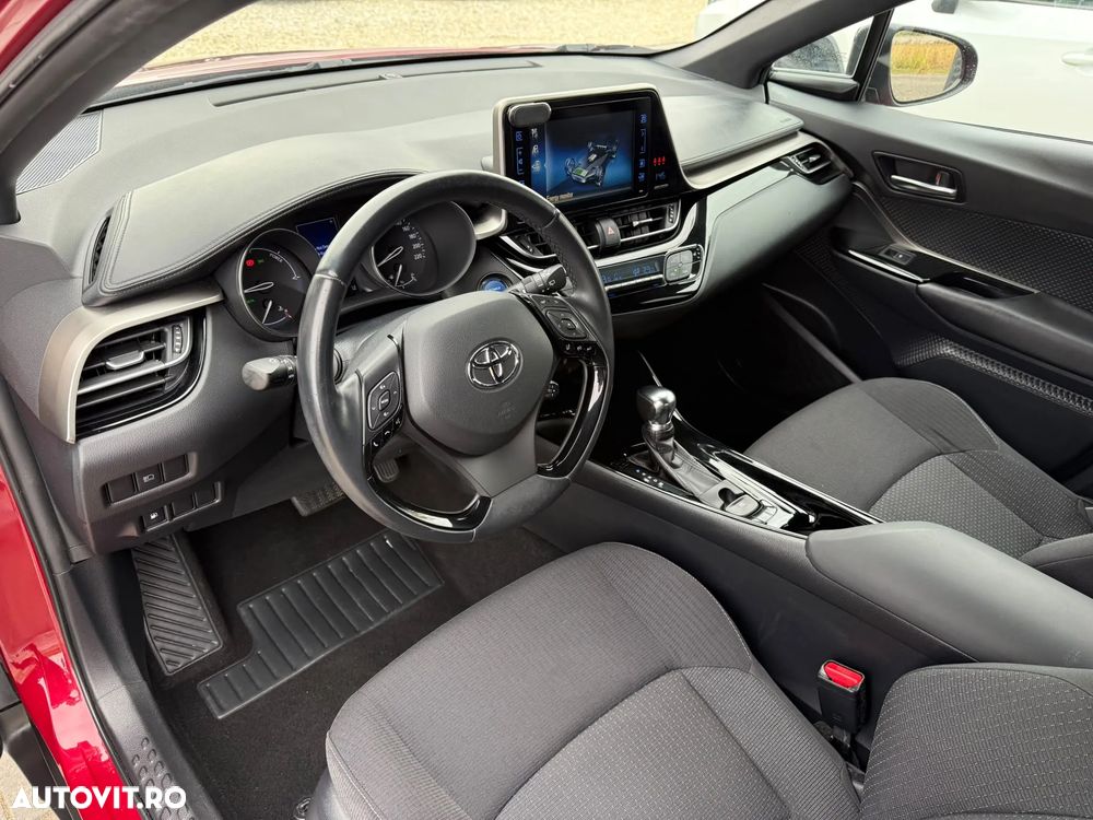 Toyota C-HR - 9