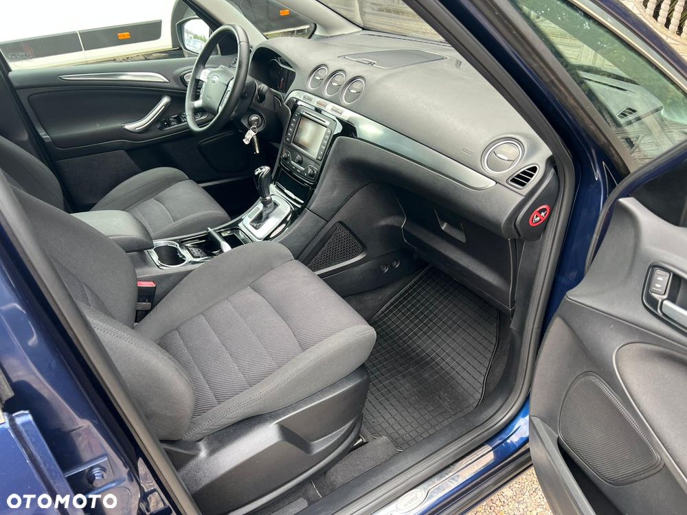 Ford S-Max - 16
