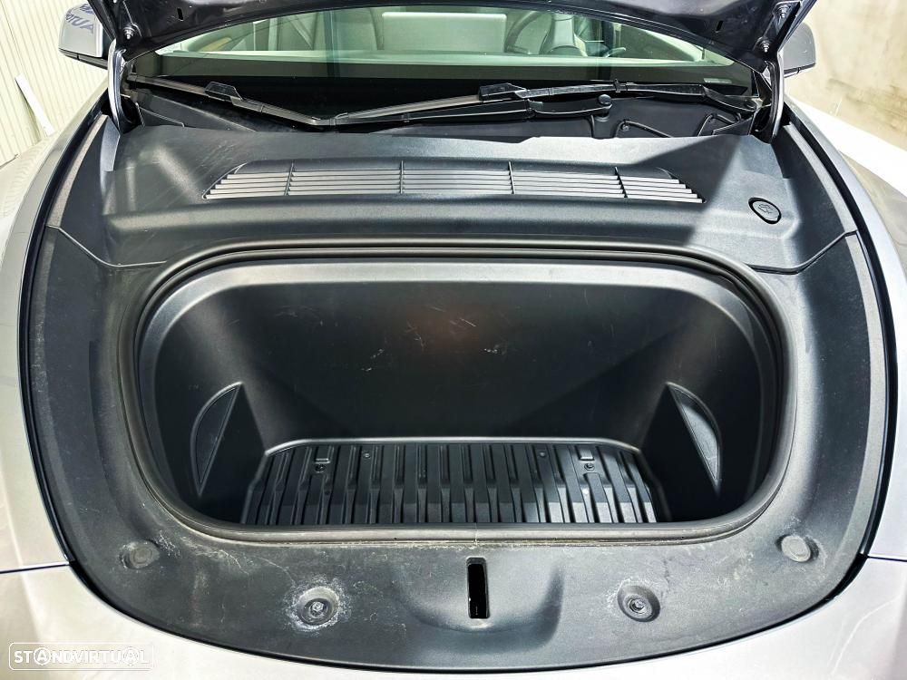 Tesla Model Y Long Range Dual Motor AWD - 58