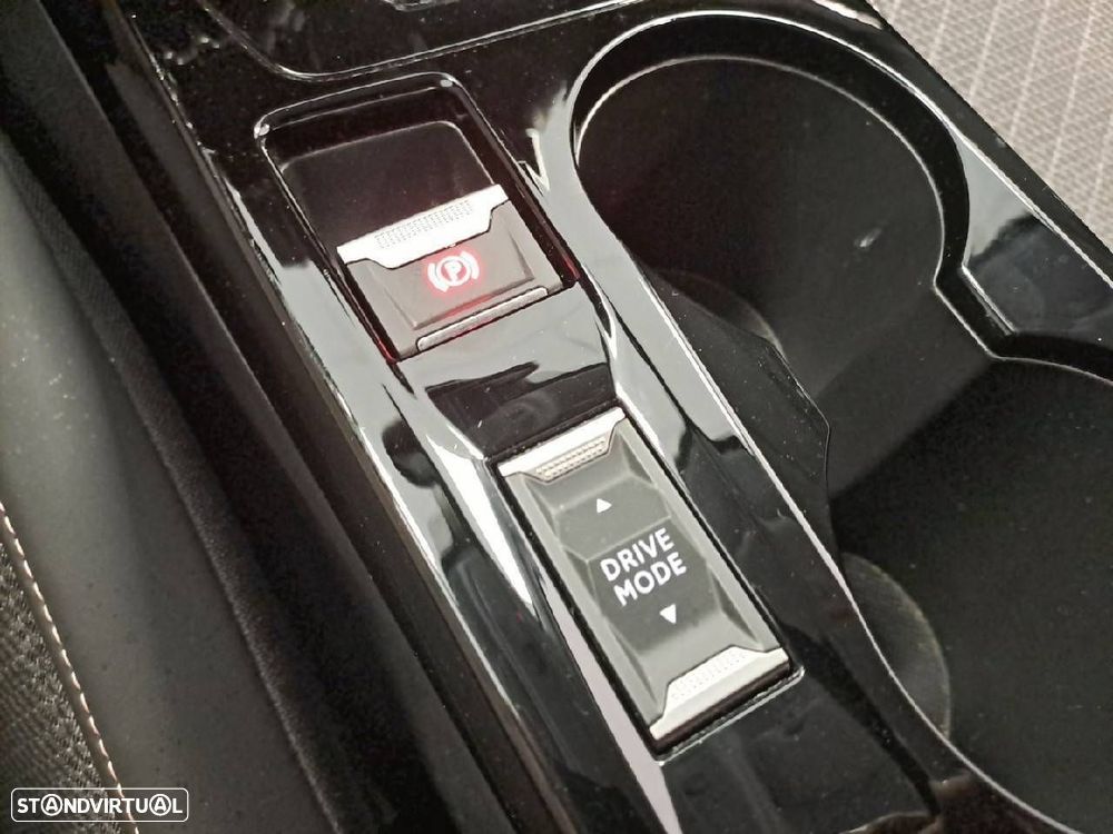 Peugeot 208 1.2 PureTech Allure EAT8 - 22