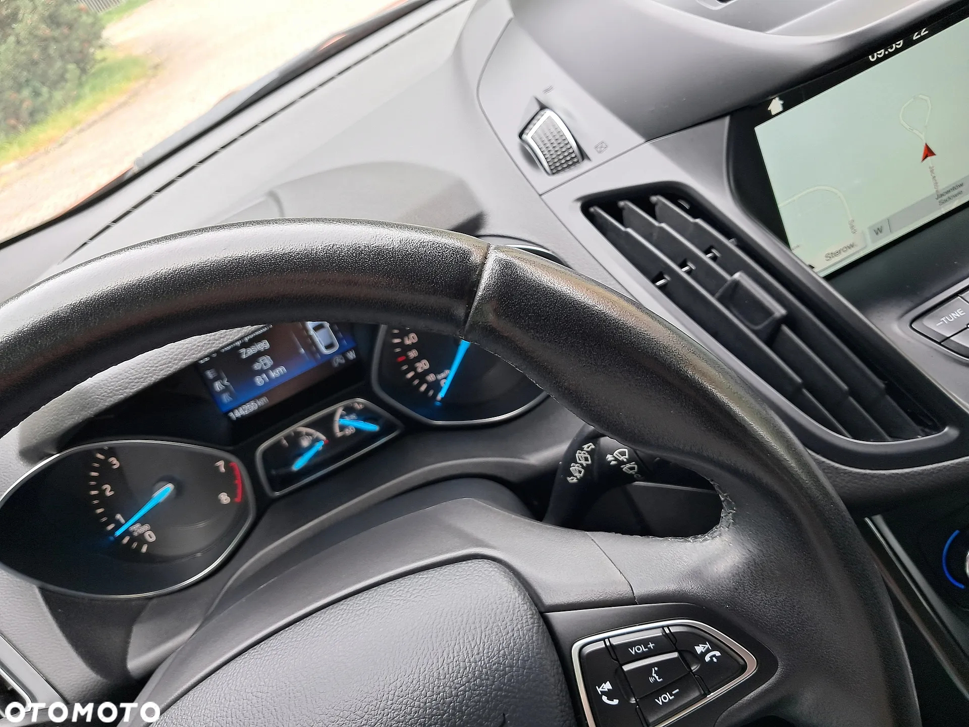 Ford Kuga 1.5 EcoBoost 2x4 Titanium - 24