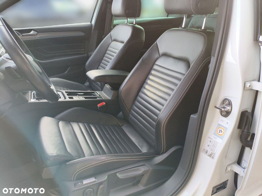 Volkswagen Passat Alltrack - 22
