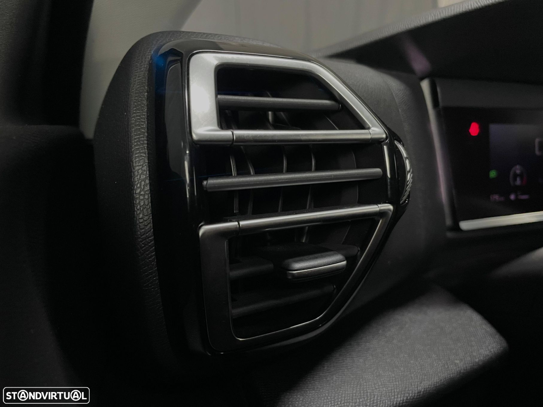 Citroën C4 1.2 PureTech Shine EAT8 - 15