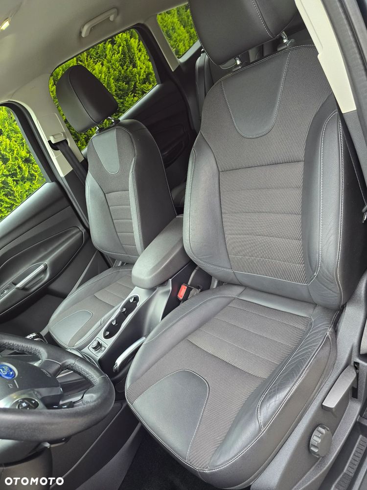 Ford Kuga - 15