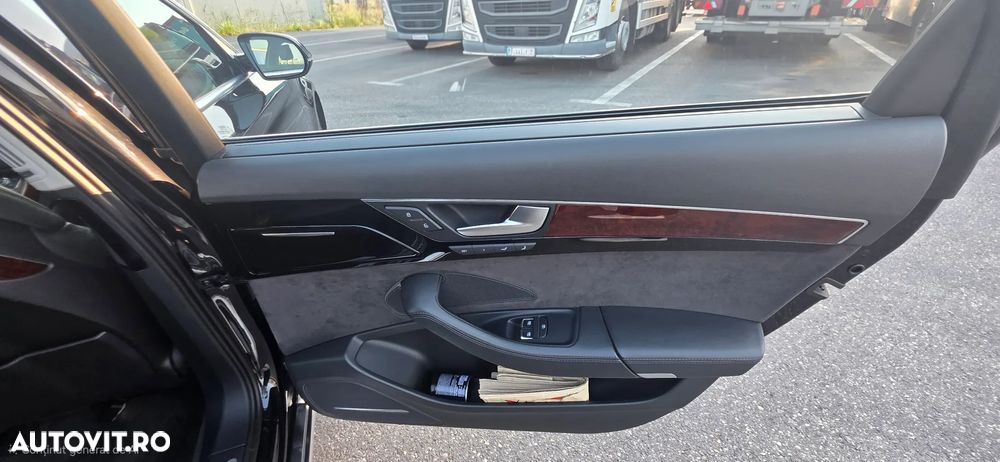 Audi A8 - 10