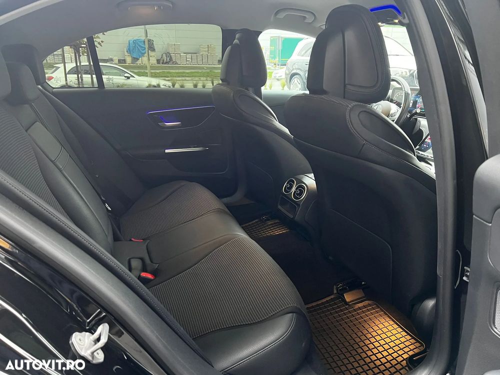 Mercedes-Benz C 300 4Matic 9G-TRONIC - 9