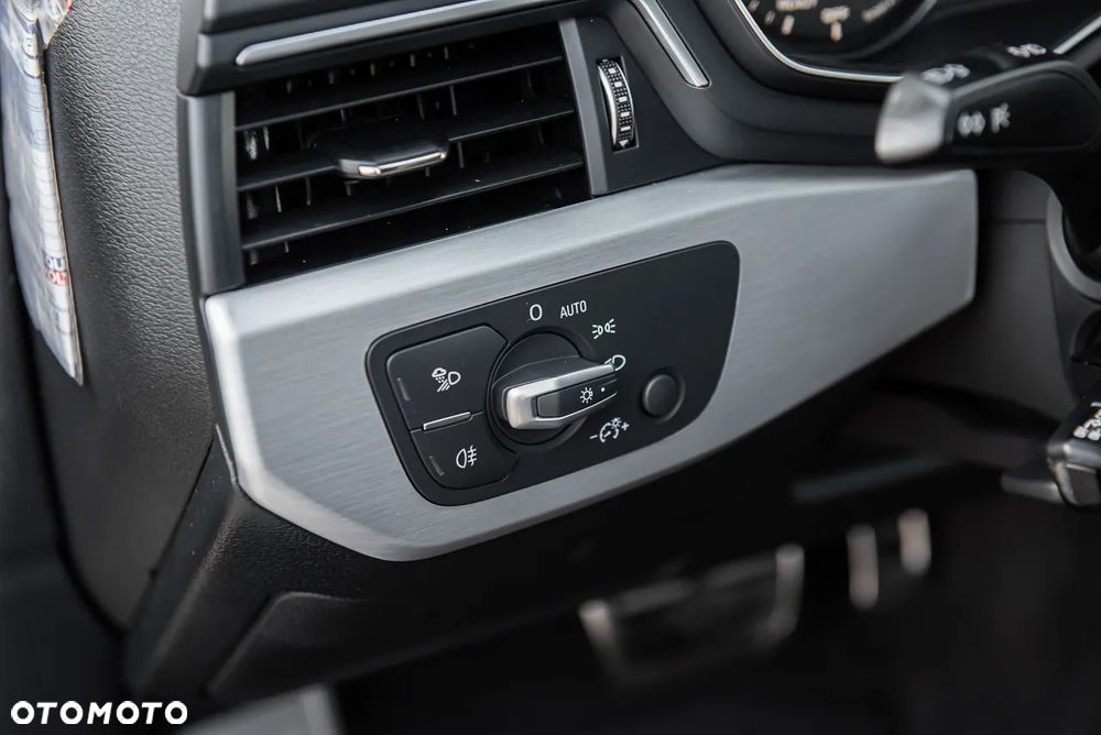 Audi A4 Avant 2.0 TDI Sport S tronic - 17