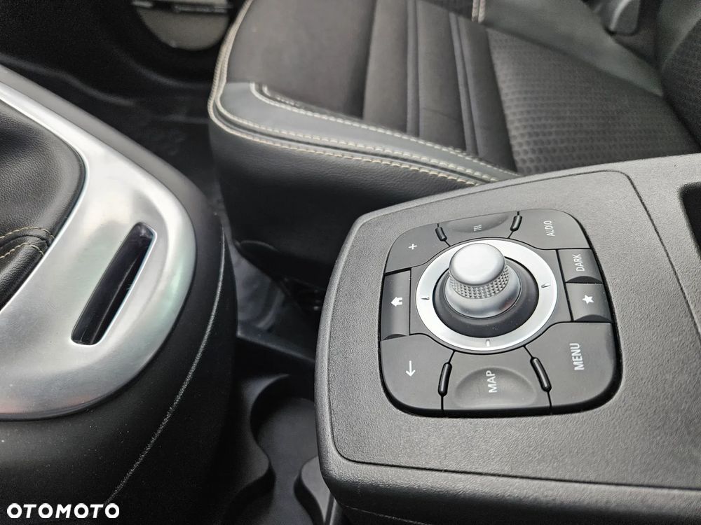 Renault Scenic ENERGY TCe 115 Bose Edition - 17