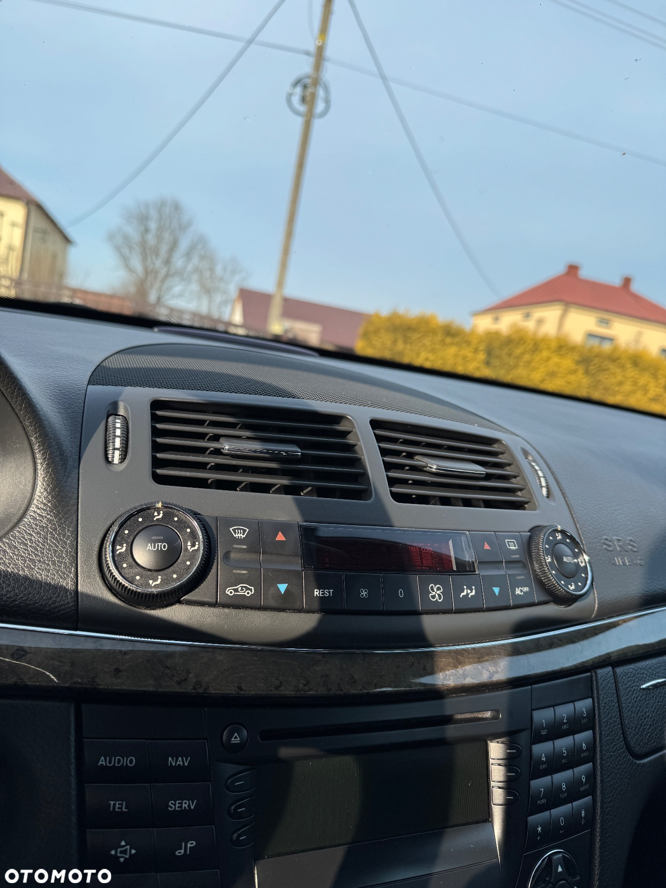 Mercedes-Benz Klasa E 500 4-Matic T Elegance - 14