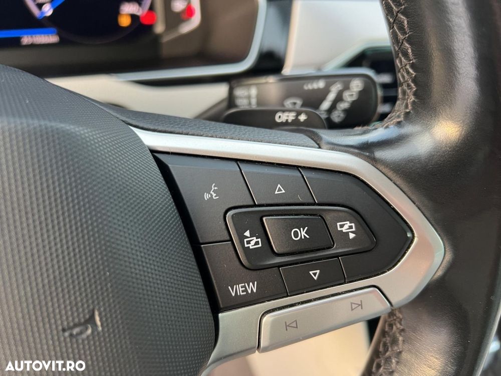 Volkswagen Passat 2.0 TDI SCR DSG Elegance - 24