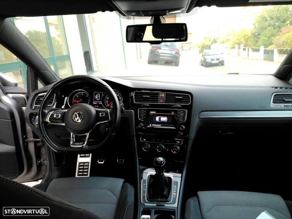 VW Golf 1.6 TDI R-Line - 8