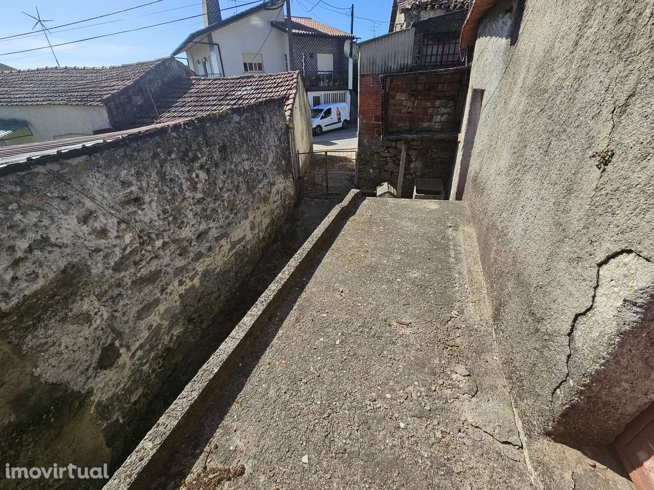 Moradia para Restaurar em Oliveira de Azeméis - Grande imagem: 5/11