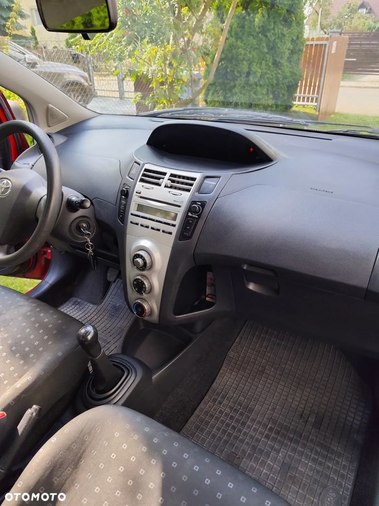 Toyota Yaris 1.0 Luna - 5