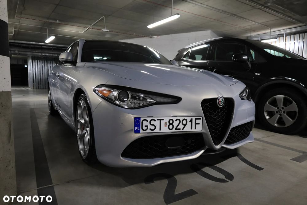 Alfa Romeo Giulia 2.0 Turbo 16V AT8 Veloce - 13