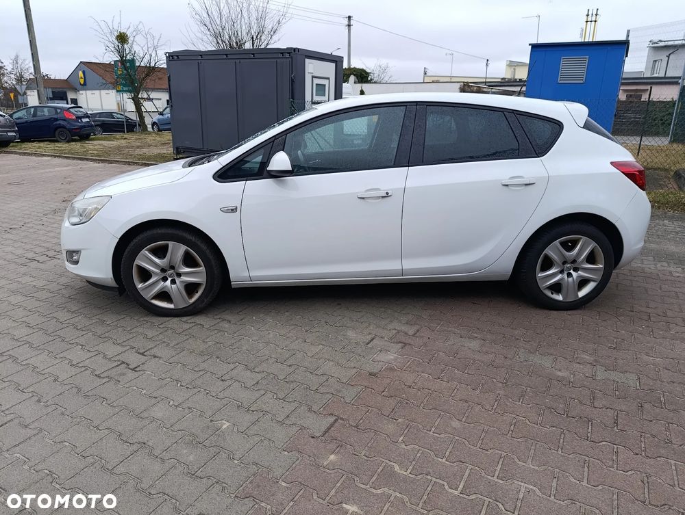 Opel Astra 1.4 Turbo Exklusiv - 22