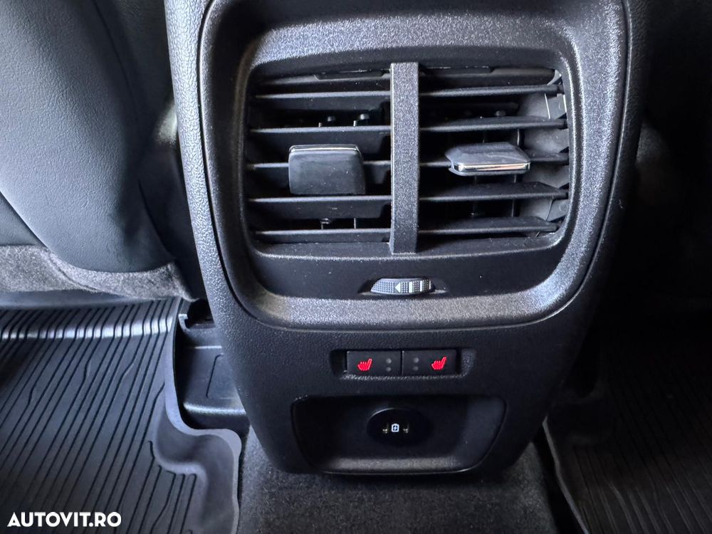 Ford Kuga 2.5 Duratec FHEV AWD Vignale - 26