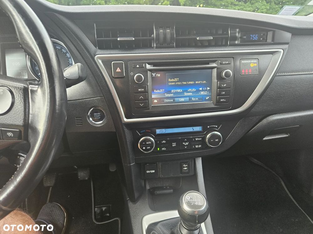 Toyota Auris 2.0 D-4D Comfort - 13