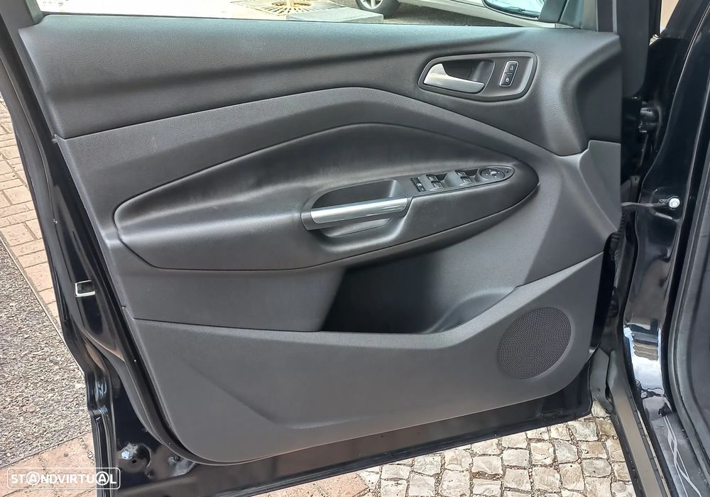 Ford Kuga 2.0 TDCi Titanium - 18