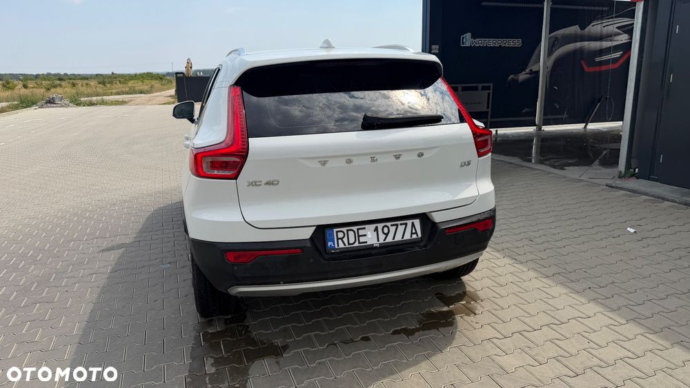 Volvo XC 40 D3 Momentum Pro - 3
