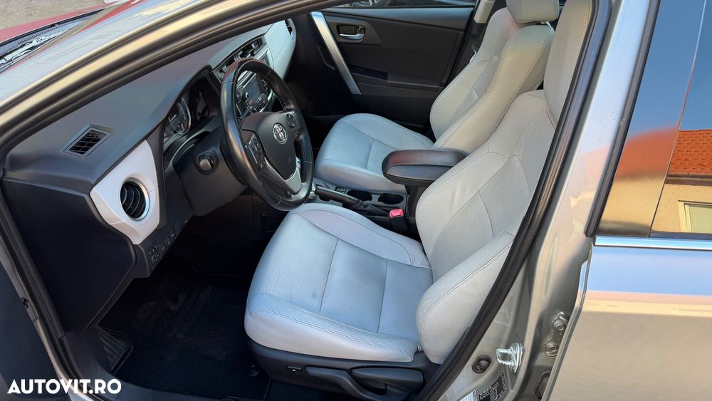 Toyota Auris - 5
