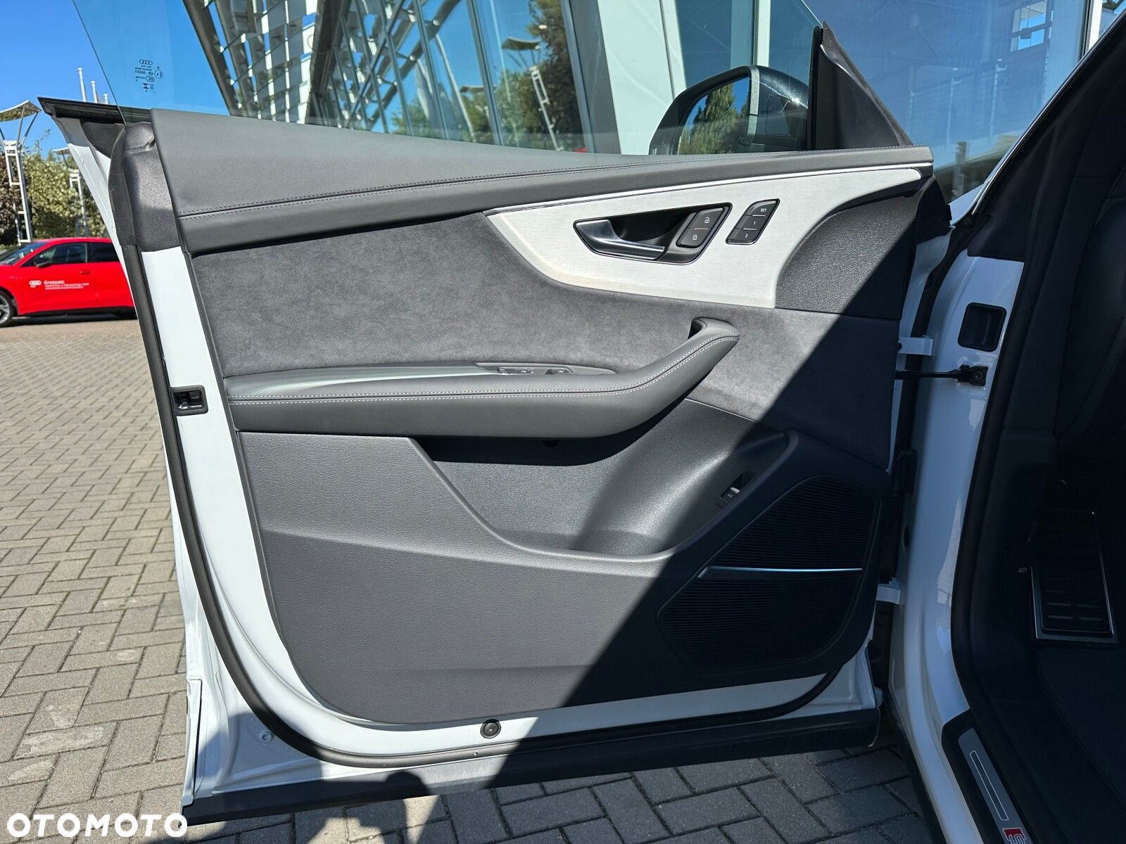 Audi Q8 - 12