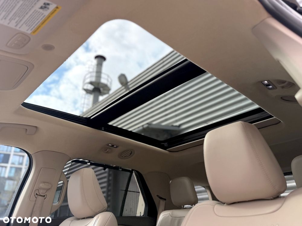 Ford Explorer EcoBoost Plug-in Hybrid ST-LINE - 12