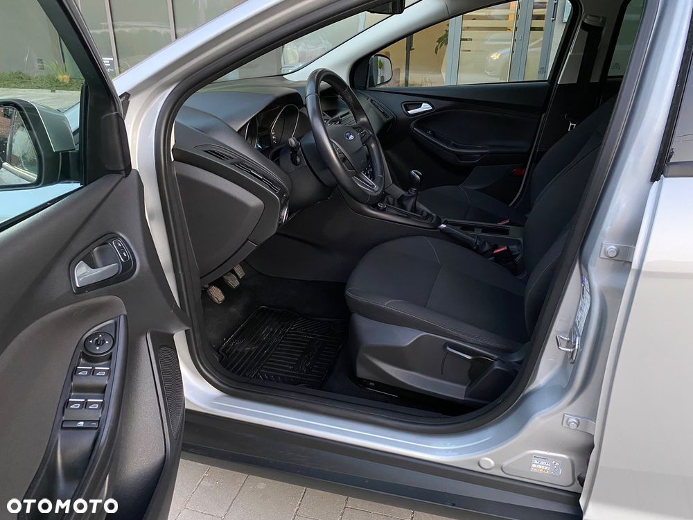 Ford Focus 1.6 Gold X - 23