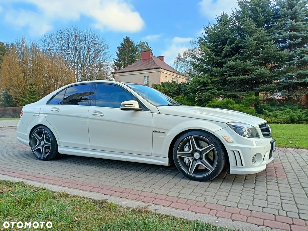 Mercedes-Benz Klasa C 63 AMG 7G-TRONIC SPORT EDITION - 13