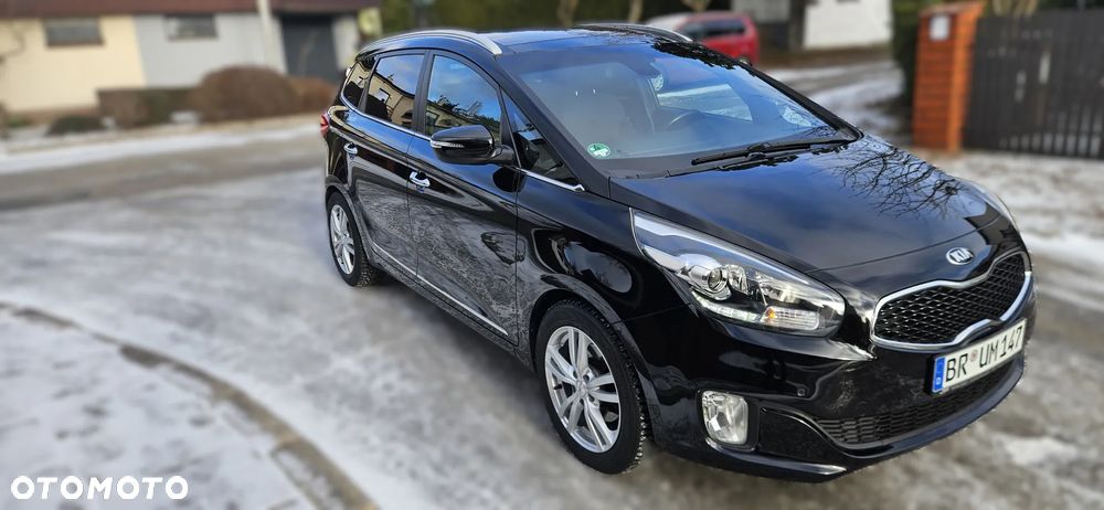 Kia Carens 1.7 CRDi 136 Dream Team Edition - 11