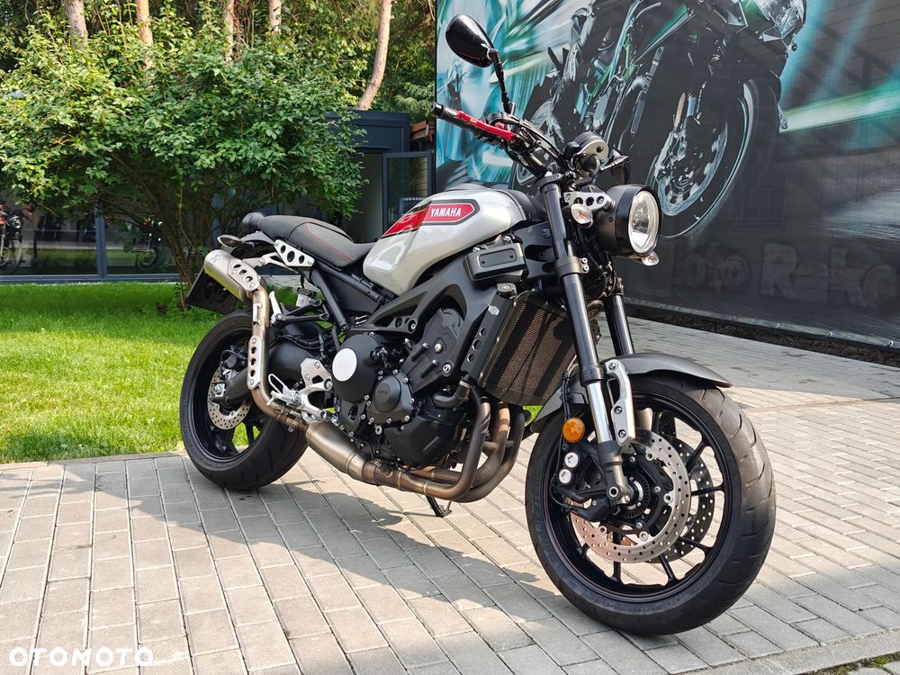 Yamaha XSR - 6