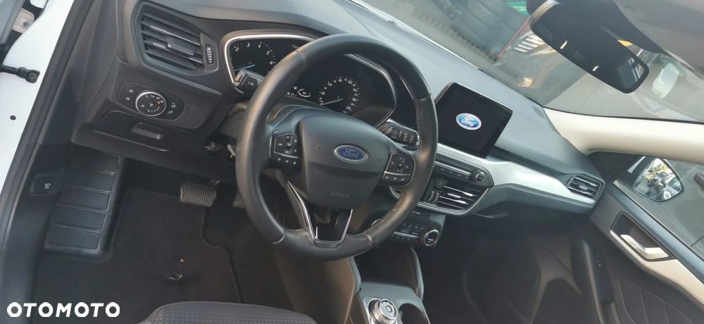 Ford Focus 1.0 EcoBoost Active Business - 9