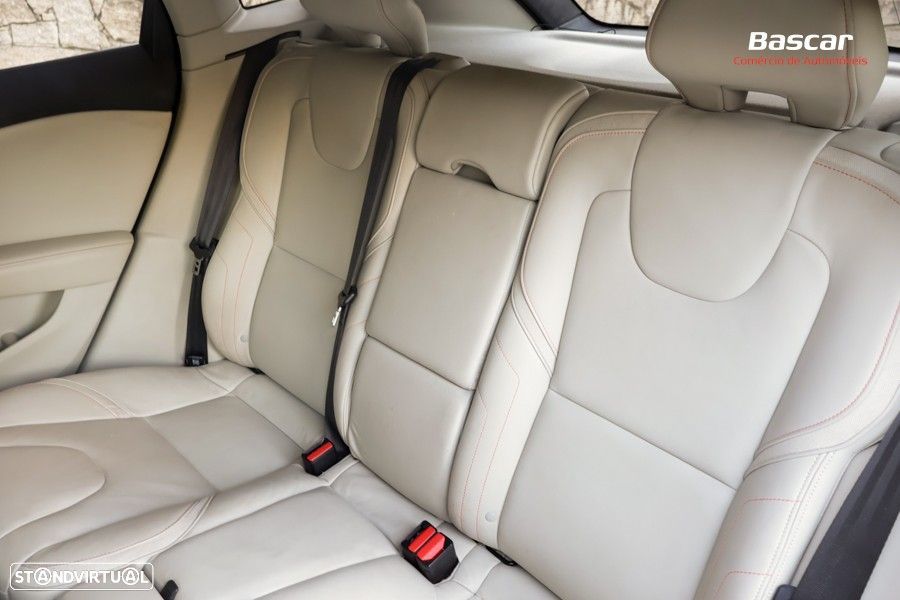 Volvo V40 Cross Country 1.6 D2 VOR Powershift - 18